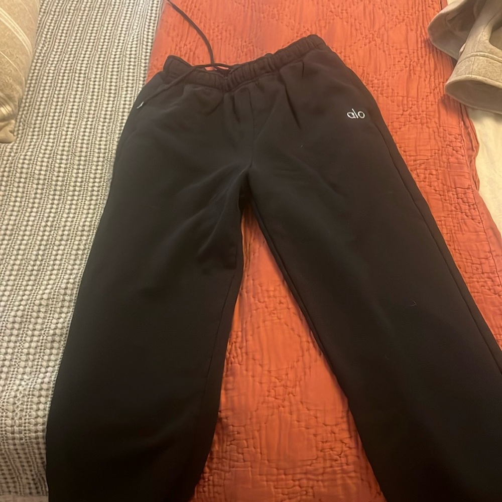 Alo sweats